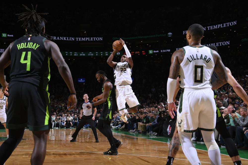 这一胜利使 这一胜利使